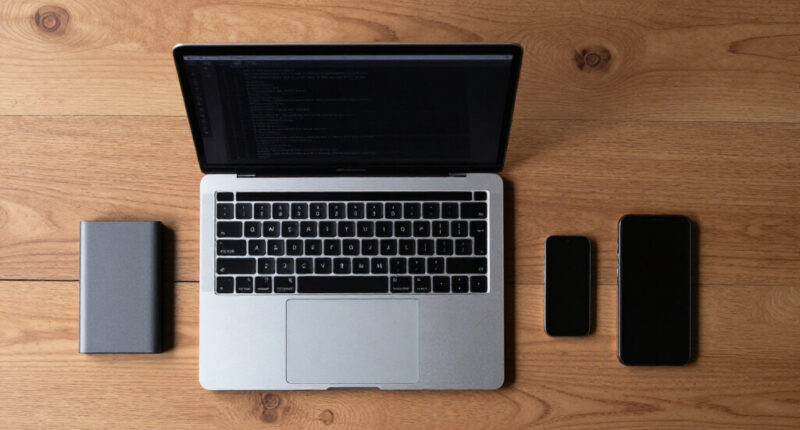 Show HN: Open-source Engine Running Gemma 4 26B In 2 GB RAM On Any M-series Mac